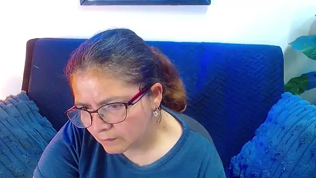 Snapshot of Linda_banks_ chatting on 05.16.26 Linda banks online show from 05.16.26