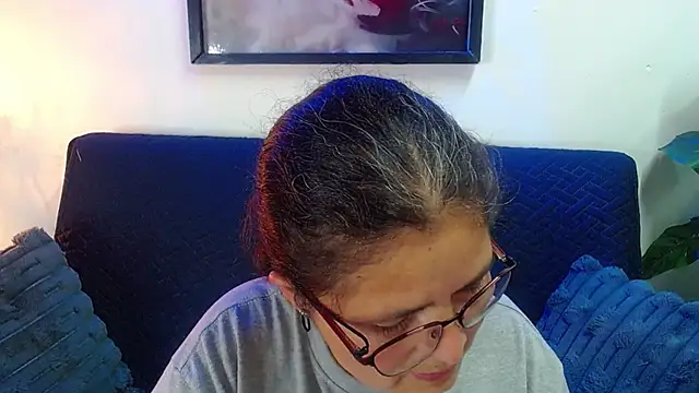 Snapshot of Linda_banks_ chatting on 05.19.26 Linda banks online show from 05.19.26