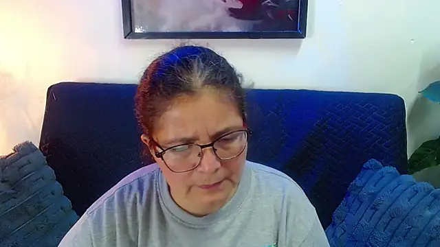 Snapshot of Linda_banks_ chatting on 05.19.26 Linda banks online show from 05.19.26