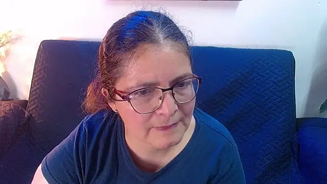 Snapshot of Linda_banks_ chatting on 05.27.26 Linda banks online show from 05.27.26