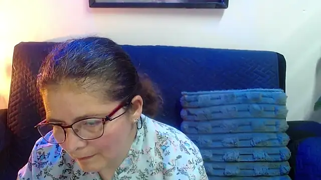 Snapshot of Linda_banks_ chatting on 06.01.26 Linda banks online show from 06.01.26