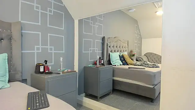 AliceBlackx online show from 11.10.25