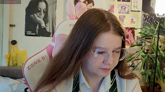 Sienna-Cow online show from 10.23.25