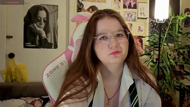 Sienna-Cow online show from 10.24.25