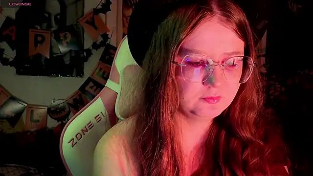 Sienna-Cow online show from 10.31.25