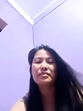 Snapshot of Uniquebeauty32 chatting on 02.25.26 Uniquebeauty32 online show from 02.25.26