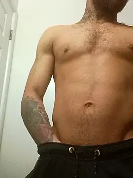 Snapshot of 1mistaGoodWood chatting on 03.31.26 1mistaGoodWood online show from 03.31.26