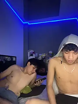 Snapshot of Kailertwink chatting on 06.03.26 Kailertwink online show from 06.03.26