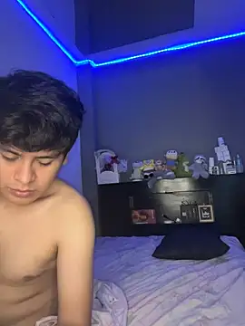Snapshot of Kailertwink chatting on 06.06.26 Kailertwink online show from 06.06.26