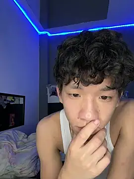 Snapshot of Kailertwink chatting on 06.15.26 Kailertwink online show from 06.15.26