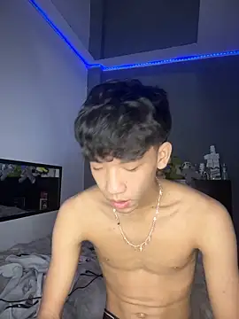 Snapshot of Kailertwink chatting on 06.18.26 Kailertwink online show from 06.18.26