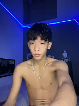Snapshot of Kailertwink chatting on 06.20.26 Kailertwink online show from 06.20.26