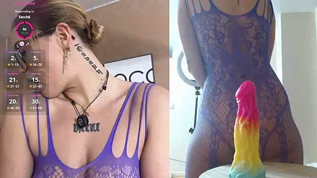 zoeypink online show from 11.22.25