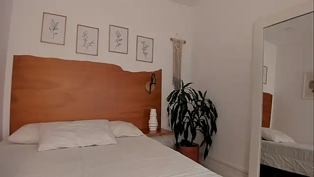 SuccubusDolly online show from 09.14.25