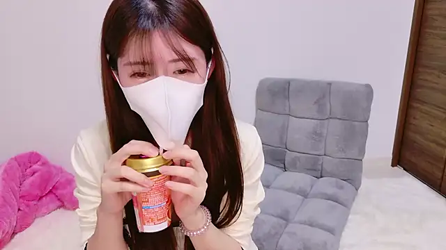 Snapshot of ena_7 chatting on 11.02.25 ena 7 online show from 11.02.25