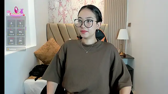 Snapshot of Yuna__Min chatting on 09.26.25 Yuna  Min online show from 09.26.25