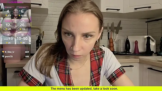 Snapshot of Edena_ chatting on 10.13.25 Edena  online show from 10.13.25