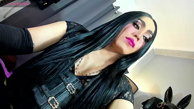 MagnaCumLoader17 online show from 10.18.25