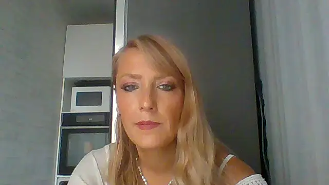 Vexxaa online show from 10.18.25