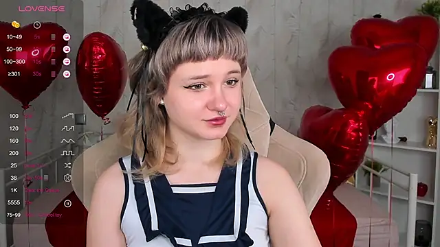 Snapshot of Tori_Cutie chatting on 02.11.26 Tori Cutie online show from 02.11.26