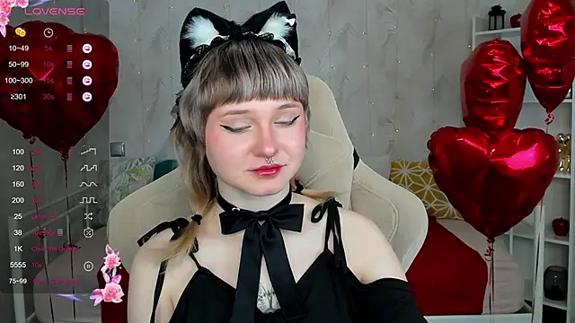 Snapshot of Tori_Cutie chatting on 02.26.26 Tori Cutie online show from 02.26.26