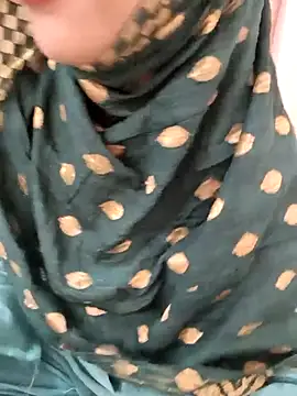 Snapshot of Indian-Aleena chatting on 05.06.26 Indian-Aleena online show from 05.06.26