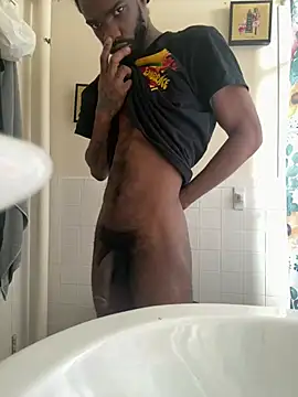 Snapshot of BigBDMari chatting on 04.05.26 BigBDMari online show from 04.05.26