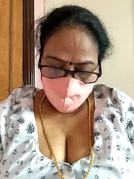 Snapshot of heera-rani chatting on 09.12.25 heera-rani online show from 09.12.25