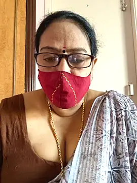 Snapshot of heera-rani chatting on 09.17.25 heera-rani online show from 09.17.25