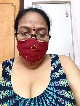 Snapshot of heera-rani chatting on 09.17.25 heera-rani online show from 09.17.25