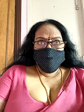 Snapshot of heera-rani chatting on 09.20.25 heera-rani online show from 09.20.25