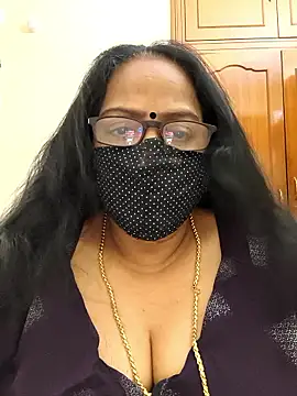 Snapshot of heera-rani chatting on 10.04.25 heera-rani online show from 10.04.25