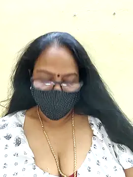 Snapshot of heera-rani chatting on 10.08.25 heera-rani online show from 10.08.25