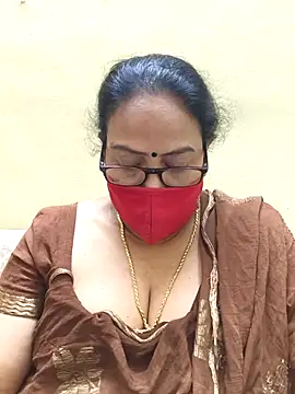 Snapshot of heera-rani chatting on 10.14.25 heera-rani online show from 10.14.25
