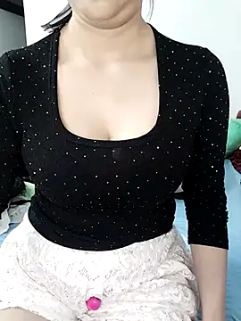 Snapshot of Linh_linh01 chatting on 01.16.26 Linh linh01 online show from 01.16.26