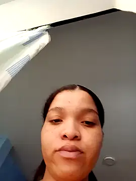 Snapshot of VictoriDior chatting on 11.06.25 VictoriDior online show from 11.06.25