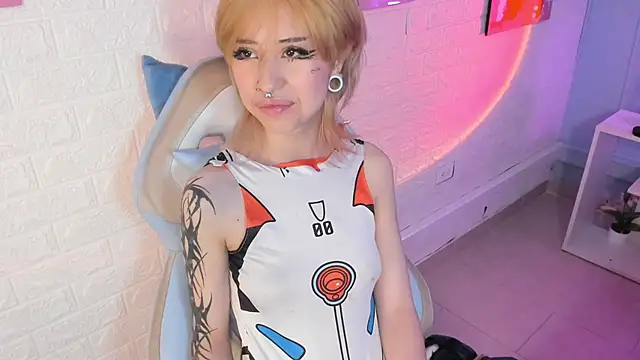 Hannahpage online show from 09.18.25