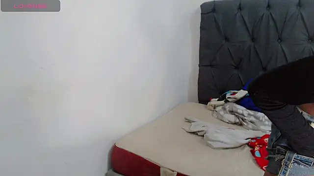 Snapshot of deborahotts chatting on 10.07.25 deborahotts online show from 10.07.25