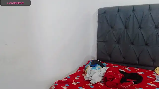 Snapshot of deborahotts chatting on 11.03.25 deborahotts online show from 11.03.25