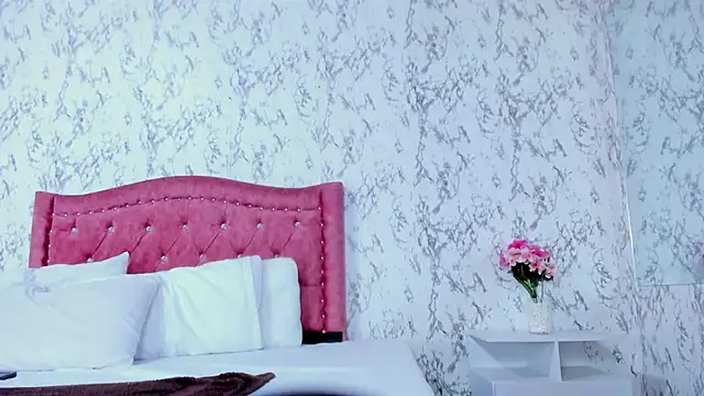 SofiiFoox online show from 11.06.25