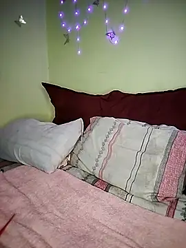 Snapshot of Seductive_Yellow_Titties chatting on 02.19.26 Seductive Yellow Titties online show from 02.19.26