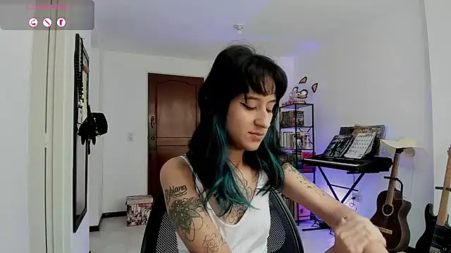 Snapshot of atenea_dragon__ chatting on 06.26.26 atenea dragon online show from 06.26.26
