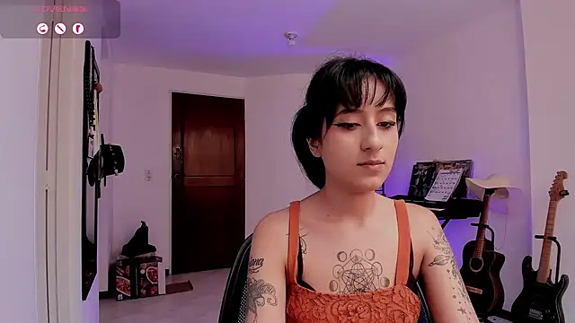 Snapshot of atenea_dragon__ chatting on 06.30.26 atenea dragon online show from 06.30.26