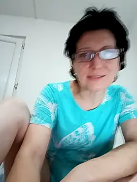 Vera Elle online show from 10.26.25