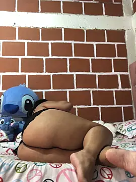 Rachellcooperrr online show from 04.05.26