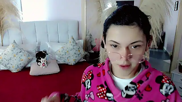 nathalialoes1 online show from 01.12.26