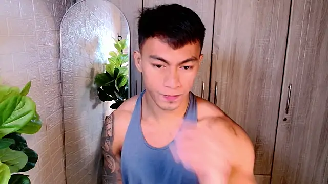 Snapshot of PinooyMilker chatting on 11.08.25 PinooyMilker online show from 11.08.25