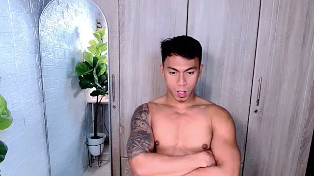 Snapshot of PinooyMilker chatting on 11.10.25 PinooyMilker online show from 11.10.25