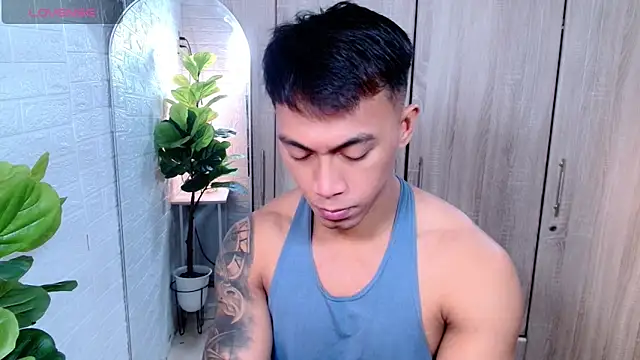 Snapshot of PinooyMilker chatting on 11.20.25 PinooyMilker online show from 11.20.25