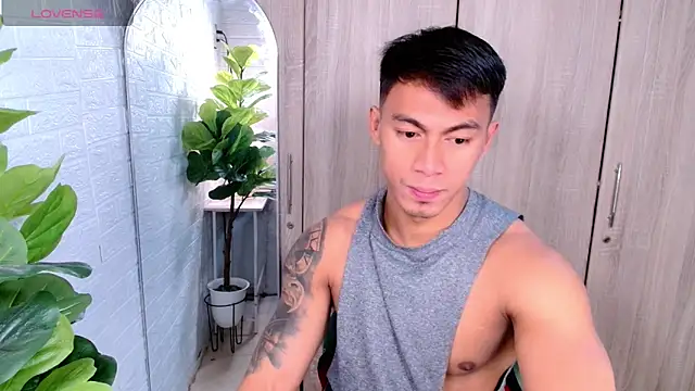 Snapshot of PinooyMilker chatting on 11.23.25 PinooyMilker online show from 11.23.25